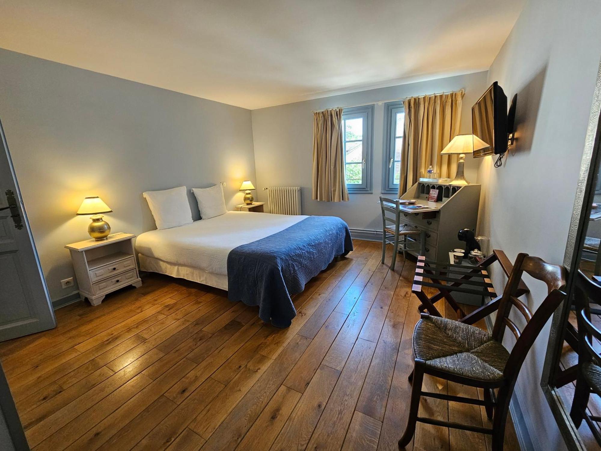 Logis Hotel Restaurant Relais De La Mothe Yzeures-sur-Creuse Ngoại thất bức ảnh