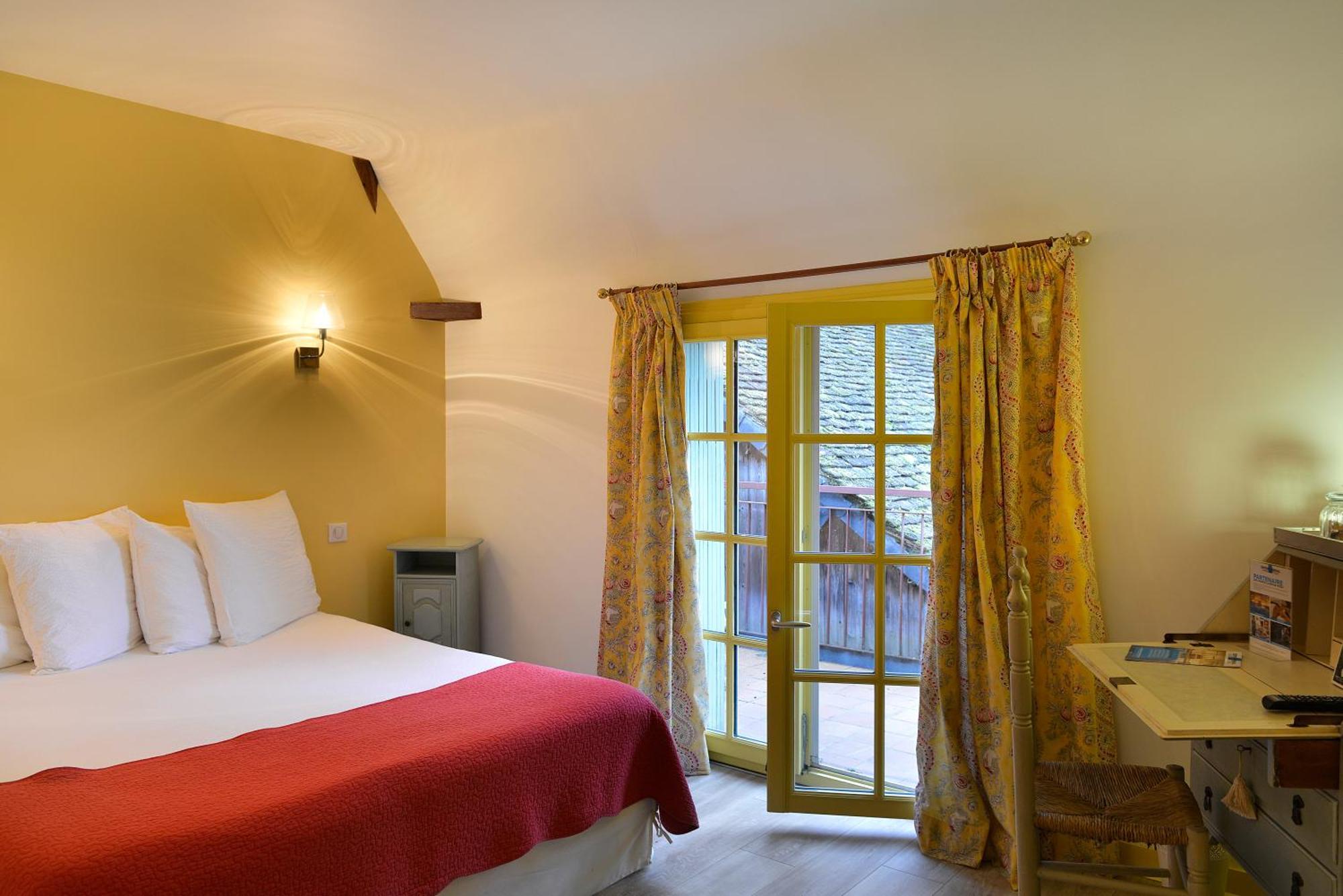 Logis Hotel Restaurant Relais De La Mothe Yzeures-sur-Creuse Ngoại thất bức ảnh