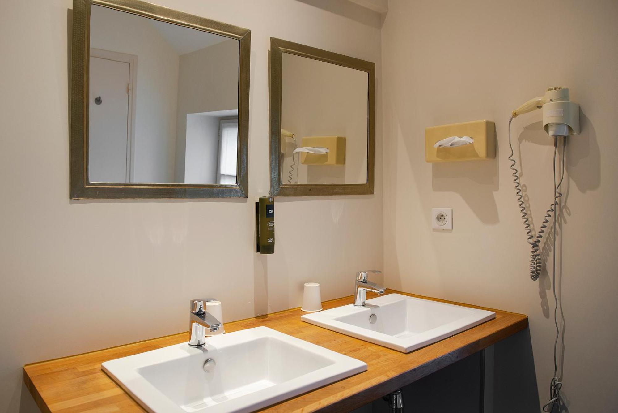 Logis Hotel Restaurant Relais De La Mothe Yzeures-sur-Creuse Ngoại thất bức ảnh