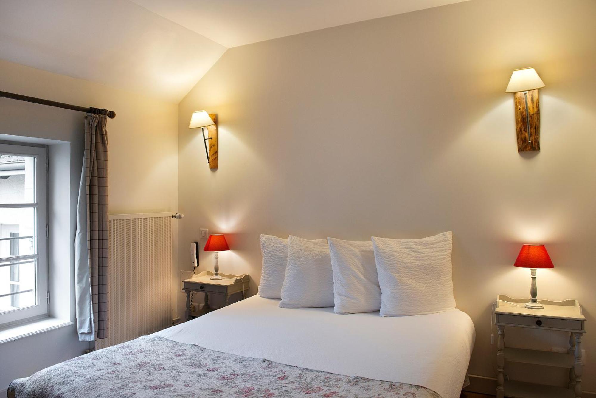 Logis Hotel Restaurant Relais De La Mothe Yzeures-sur-Creuse Ngoại thất bức ảnh