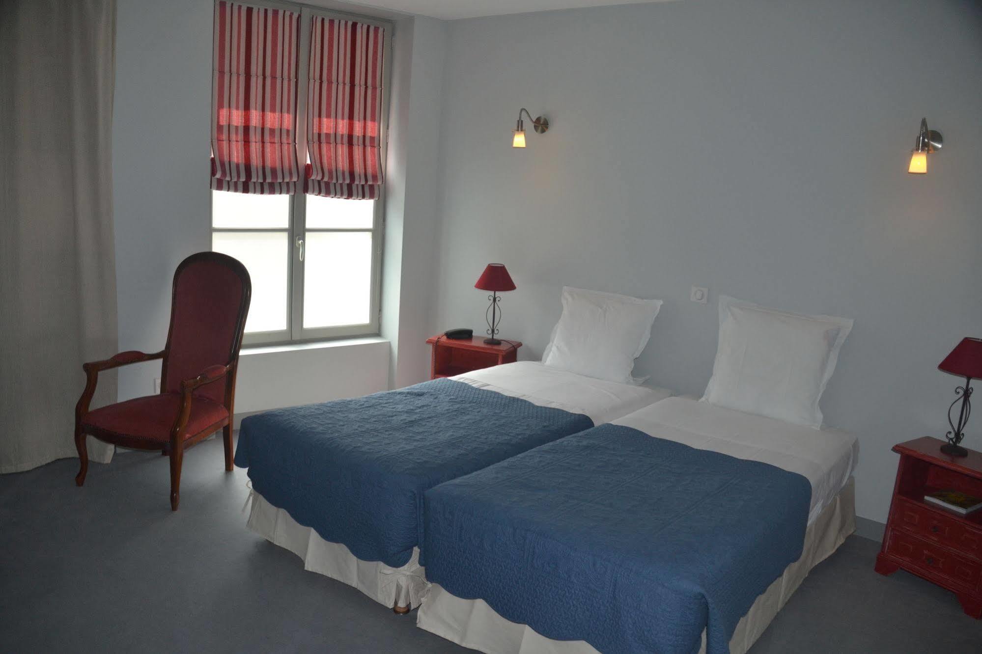 Logis Hotel Restaurant Relais De La Mothe Yzeures-sur-Creuse Ngoại thất bức ảnh